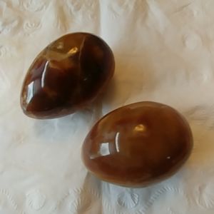 2 Marble brown Easter eggs